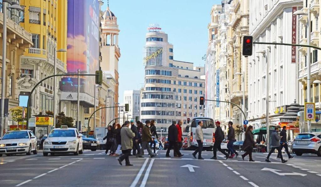 Punta Me Rooms In Madrid Downtown Exterior photo